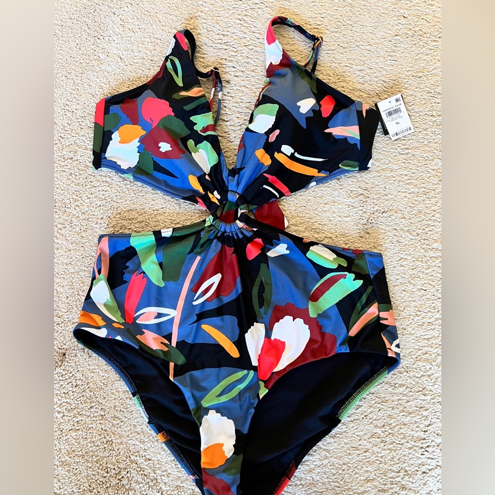 Macys Bar III women’s swimsuit 1 piece sz XL